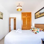 Club Paraiso Near Hard Rock By Interhome *