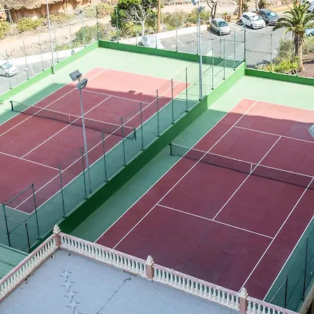 Club Paraiso Near Hard Rock By Interhome * 阿德耶